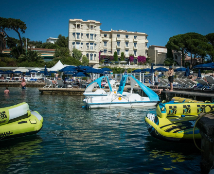 Locations de pédalos, paddle, flyfish et skibus<br />
 